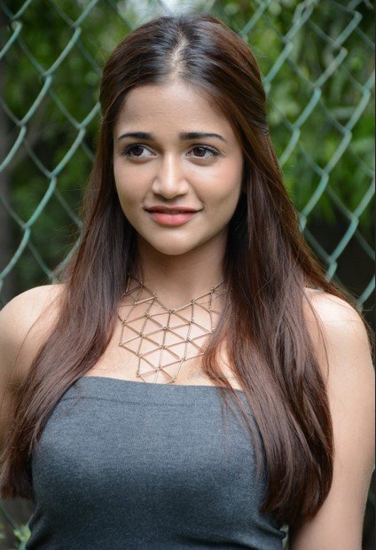 Anaika Soti - Wikiunfold
